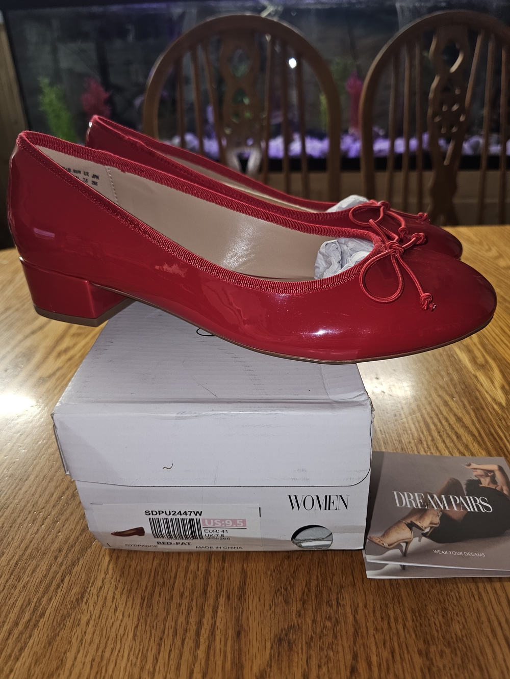 Dream Pairs Size 9.5 Red Pat Flats Brand New In Box